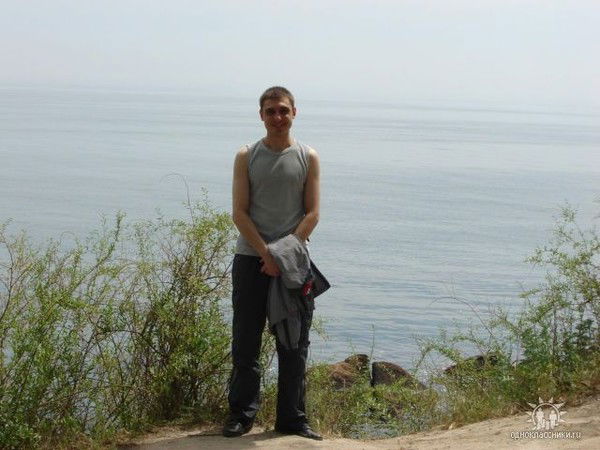 Евгений Петров