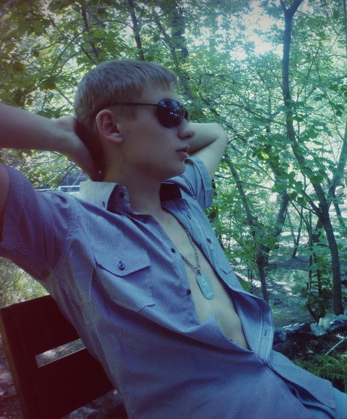 Женя Лазутин