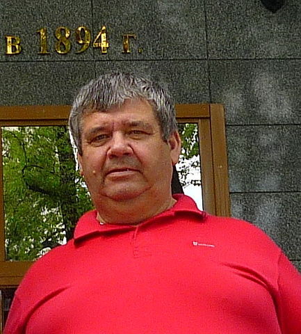 Владимир Емельянов