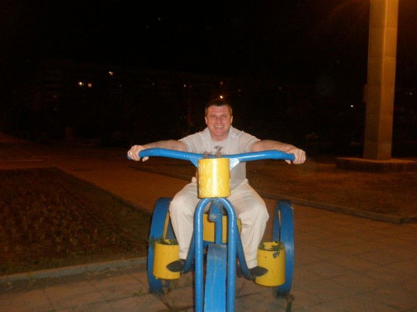 Александр Зухов