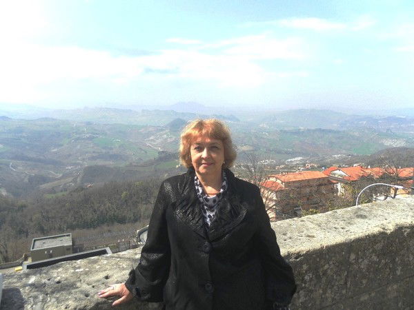 Лариса Лыфарь