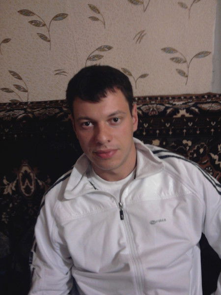 Максим Емельянов