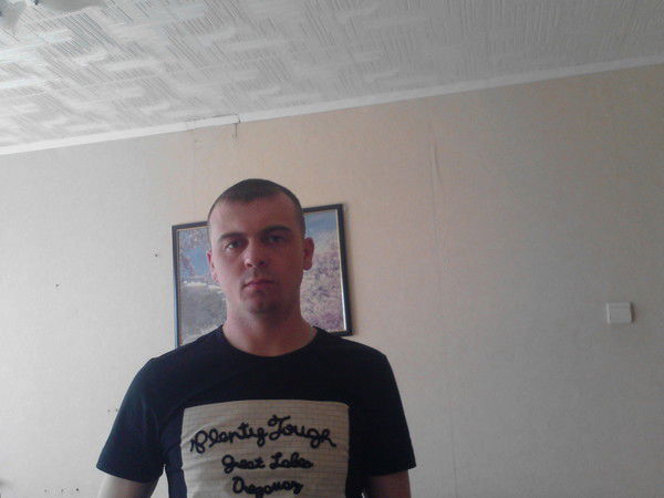 Олег Аниченков