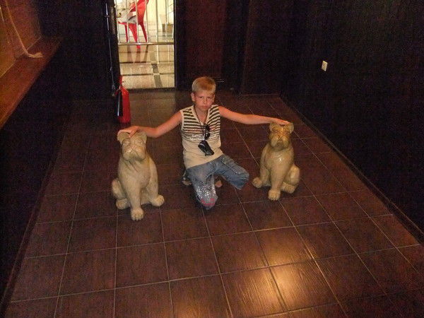 Роман Богданов