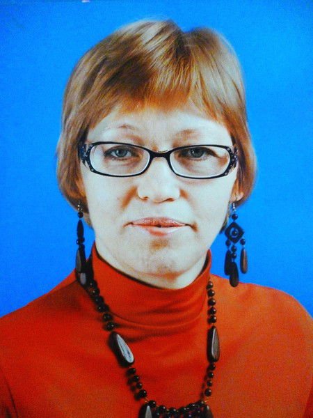 Анна Попова