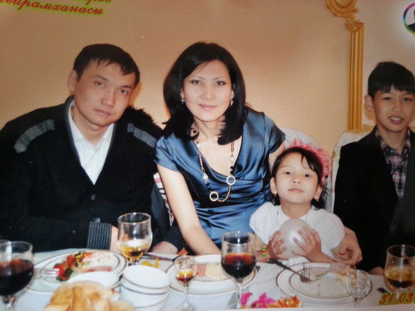 Нилуфар Сапарова