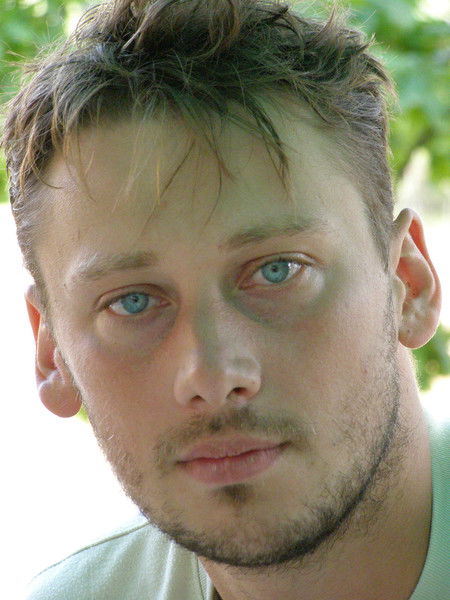 Роман Роман