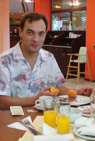 Руслан Момяшев