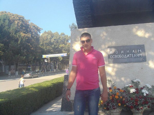 Иван Иванов