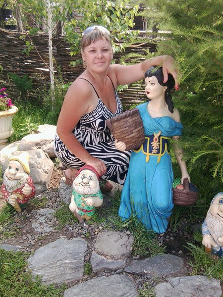 Оленька Сущенко