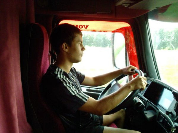 Артём Мочинских