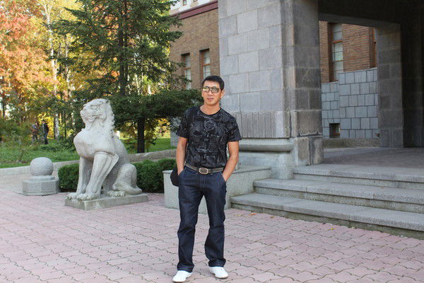 Анатолий Кон