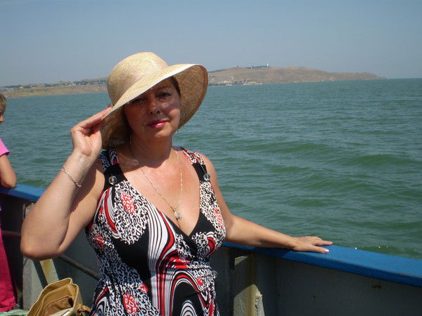 Лариса Лебедь