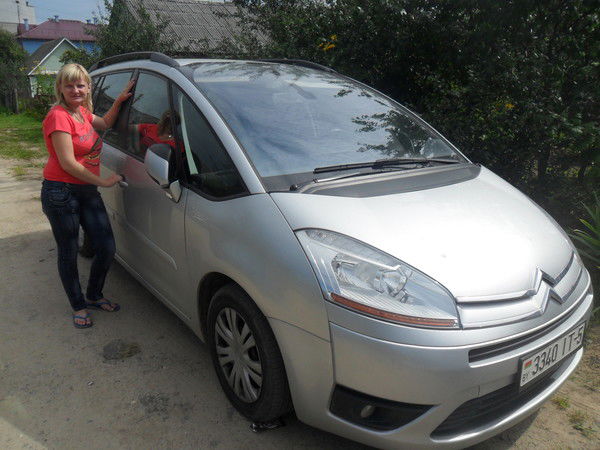 Анастасия Перова