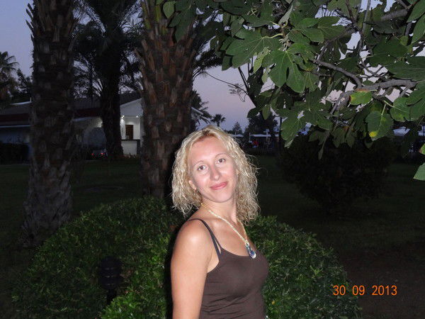 Анна Золотова