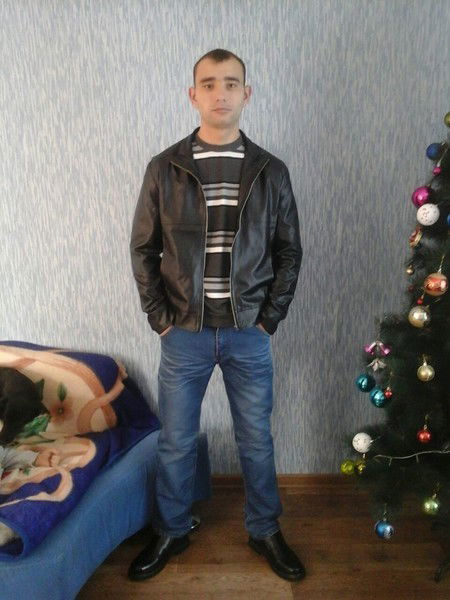 Леонид Николаев