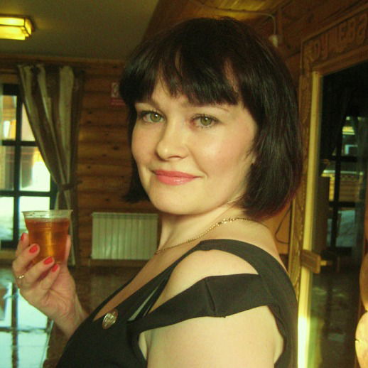 Елена Яперова