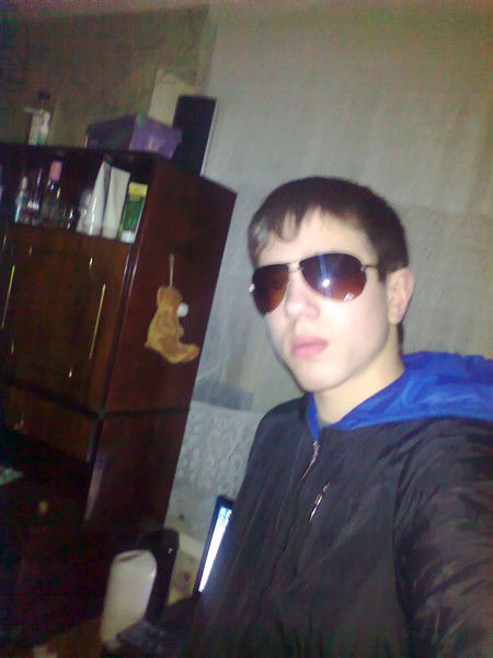 Денис Золотарев