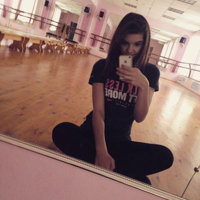 Полина Комова