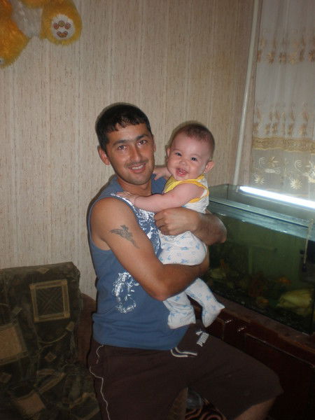 Хуршид Элов