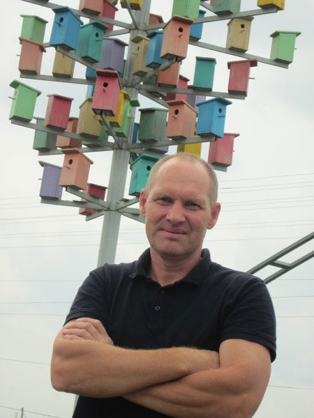 Олег Емельянов