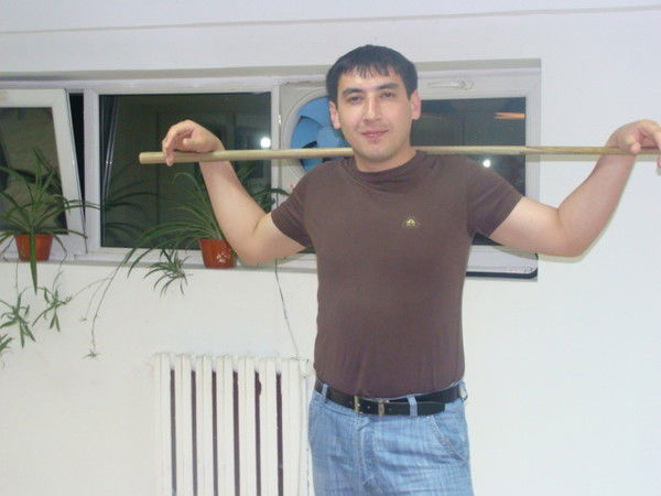 Абдухамид Атаходжаев