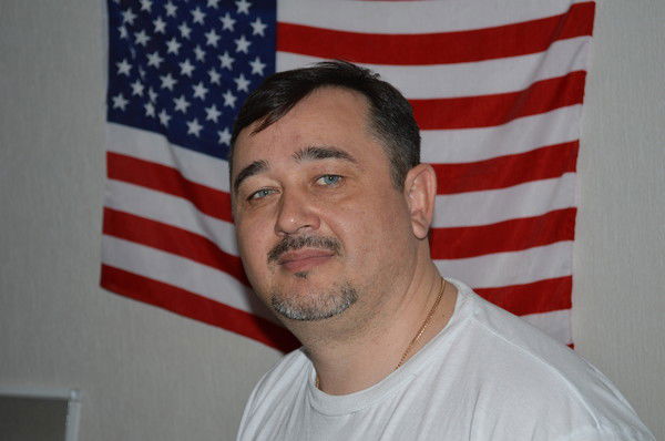 Игорь Нехотящий