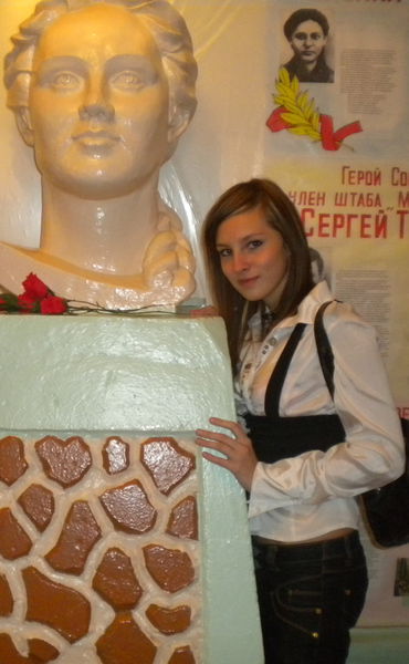 Эля Елфимова