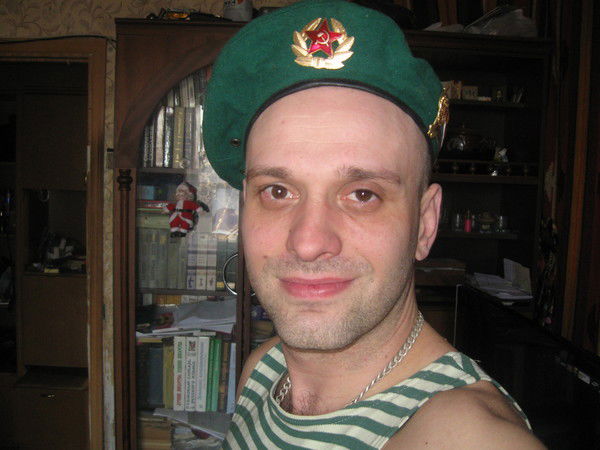 Денис Николаев