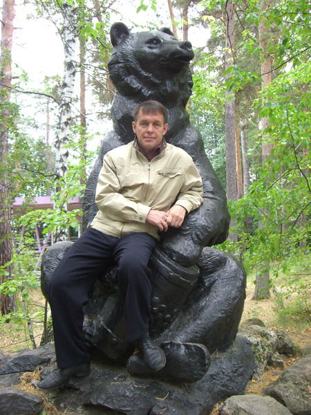 Анатолий Дубов