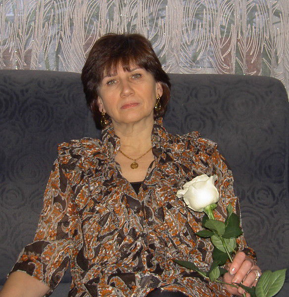 Нелли Бардина