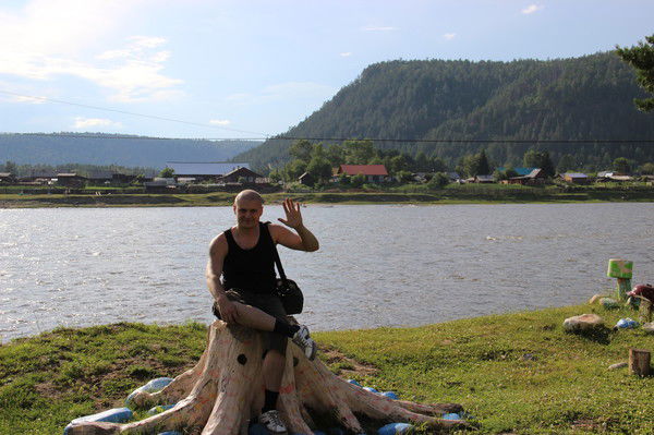 Андрей Галустян