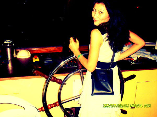 Диночка***** **********