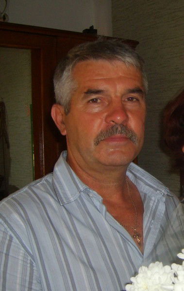 Юрий Иванов