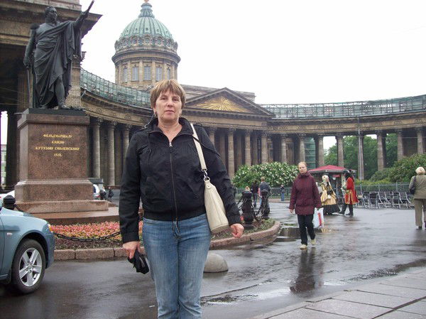 Елена Колоколова