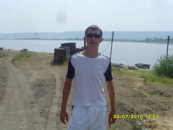 Денис Гусков