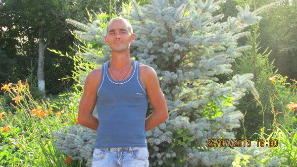 Виктор Белоус