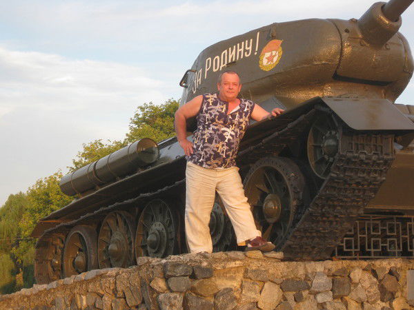 Леонид Чернявский