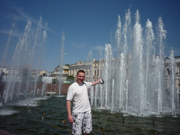 Дмитрий Николаев