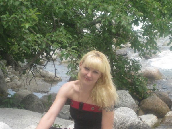 ((( Анютка )))