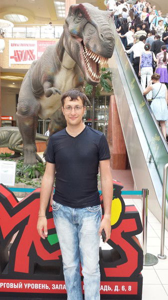 Дмитрий Сахаров