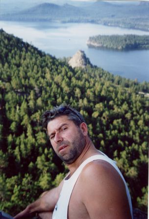 Михаил Антонов