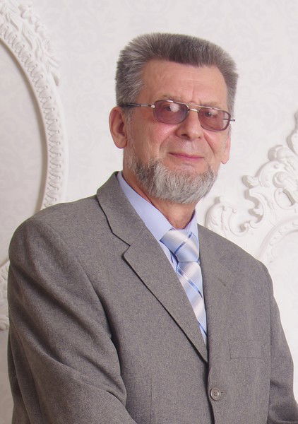 Александр Суров