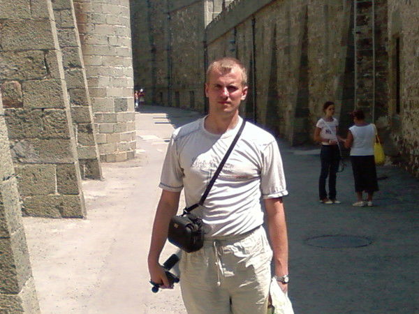 Александр Харитонов