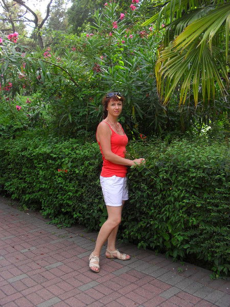 Оксана Команова