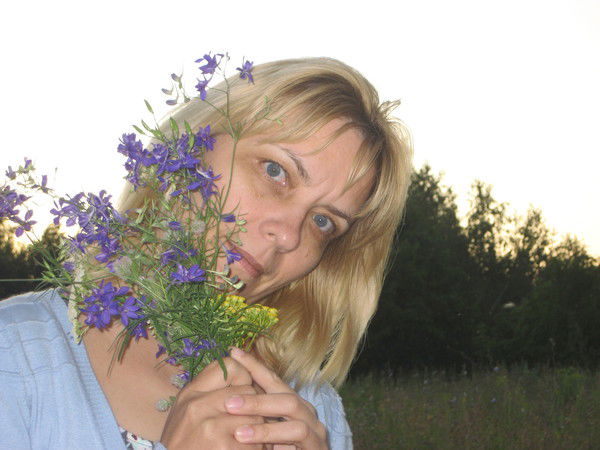 Алла Комнатная