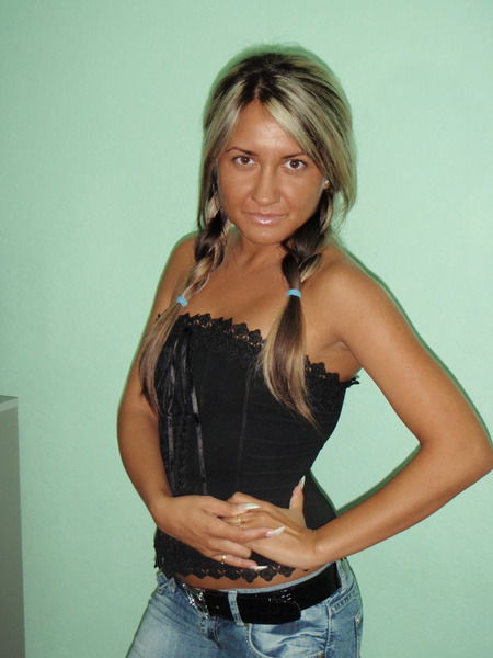 Наташа Левина