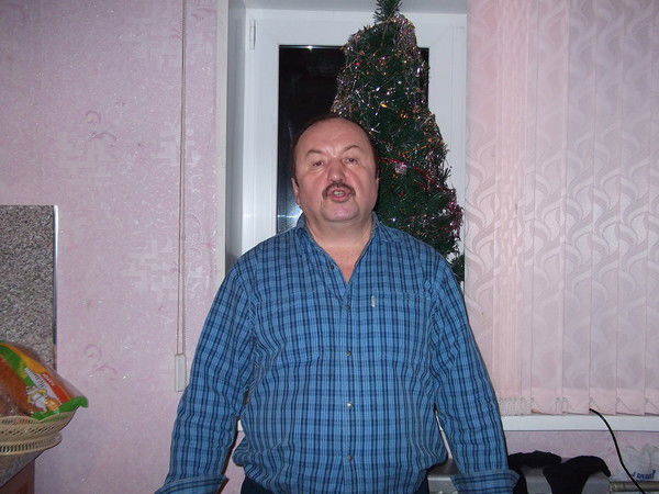 Юрий Колесников