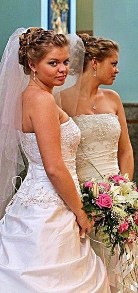 Алёна Домбровская