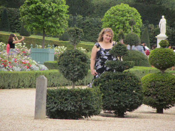 Зара .............